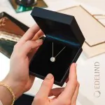 Diamantanhänger in 0,19 Karat, Gelbgold 585 / 14 Karat, mit einer 585ger Goldkette