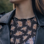 Goldkette als Schlangenkette in Weißgold 375 / 9K, 45 cm lang, 0,9 mm breit, Gewicht ca. 3.3 g.