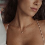 Diamantanhänger in 0,30 Karat mit GIA Zertifikat, Weißgold 750 / 18 Karat, mit einer 750ger Goldkette in 42 cm lang, Gewicht ca. 1,44 g.