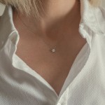 Diamantanhänger in 0,40 Karat mit GIA Zertifikat, Weißgold 750 / 18 Karat, mit einer 750ger Goldkette in 42 cm lang, Gewicht ca. 1,50 g.