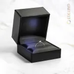 0,20 Karat Diamant Verlobungsring, Weißgold 750 / 18K, Weite 49 mm, Gewicht ca. 2.39 g.