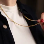 Goldkette als Zwillingspanzerkette in Gelbgold 585 / 14K, 45 cm lang, 3,9 mm Breit, Gewicht ca. 4.5 g.
