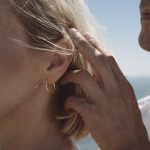 Ohrringe, Creolen, Gelbgold 585 / 14K, Außendurchmesser 15 mm, Breite 1.3 mm, Gewicht ca. 0.4 g