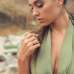 0,10 Karat Diamant Verlobungsring, Gelbgold 585 / 14K, Breite 2 mm, Weite 53 mm, Gewicht ca. 2.2 g.