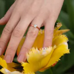 0,40 Karat Diamant Verlobungsring mit GIA Zertifikat, Rotgold 585 / 14K, Breite 1,7 mm,Weite 56 mm, Gewicht ca. 2.6 g.