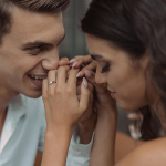 0,40 Karat Diamant Verlobungsring mit GIA Zertifikat, Weißgold 585 / 14K, Breite 1,7 mm,Weite 58 mm, Gewicht ca. 2.6 g.