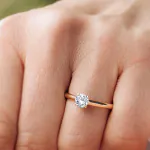 0,50 Karat Diamant Ring mit GIA Zertifikat, Gelbgold 750 / 18K, Breite 1,7 mm,Weite 58 mm, Gewicht ca. 3.41 g.