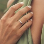 0,10 Karat Diamant Verlobungsring, Weißgold 750 / 18K, Breite 2 mm, Weite 58 mm, Gewicht ca. 1.97 g.