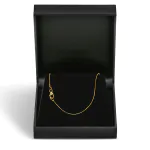 Goldkette als Schlangenkette in Gelbgold 333 / 8K, 34 cm lang, 0,9 mm breit, Gewicht ca. 2.4 g.