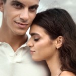 0,07 Karat Diamant Creolen, Gelbgold 750 / 18K, Außendurchmesser 10.3 mm, Breite 1.3 mm, Gewicht ca. 1.0 g