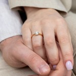 0,70 Karat Diamant Ring mit GIA Zertifikat, Rotgold 585 / 14K, Breite 1,7 mm,Weite 49 mm, Gewicht ca. 2.9 g.