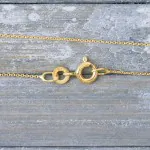 Goldkette als Ankerkette rund in Gelbgold 333 / 8K, 45 cm lang, 0,8 mm Breit, Gewicht ca. 0.8 g.