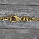 Goldkette als Ankerkette diamantiert in Gelbgold 333 / 8K, 42 cm lang, 1,9 mm breit, Gewicht ca. 4.6 g.