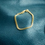 Armband als Panzerkette flach in Gelbgold 333 / 8K, 25 cm lang, 3,4 mm breit, Gewicht ca. 6.2 g.