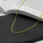 Goldkette als Panzerkette flach in Gelbgold 333 / 8K, 70 cm lang, 2,1 mm breit, Gewicht ca. 8.1 g.