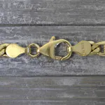 Armband als Fantasiekette in Gelbgold 333 / 8 Karat, 24 cm lang, 5.2 mm breit, Gewicht ca. 5,3 g.