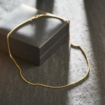 Goldkette als Schlangenkette in Gelbgold 333 / 8K, 75 cm lang, 1,4 mm breit, Gewicht ca. 6 g.