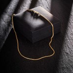 Goldkette als Schlangenkette in Gelbgold 333 / 8K, 42 cm lang, 1,9 mm breit, Gewicht ca. 6.2 g.