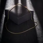 Goldkette als Schlangenkette diamantiert in Gelbgold 585 / 14K, 42 cm lang, 0,7 mm breit, Gewicht ca. 1.9 g.