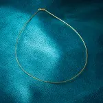 Goldkette als Tondakette in Gelbgold 750 / 18K, 45 cm lang, 0,8 mm breit, Gewicht ca. 3.6 g.