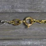 Goldkette als Singapurkette Tricolor in Gelbgold / Weißgold / Rotgold 333 / 8K, 100 cm lang, 2,4 mm breit, Gewicht ca. 8.4 g.