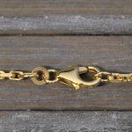 Goldkette als Ankerkette diamantiert in Gelbgold 333 / 8K, 80 cm lang, 2 mm breit, Gewicht ca. 14.2 g.