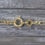 Goldkette als Figarokette diamantiert in Gelbgold 333 / 8K, 40 cm lang, 2,2 mm breit, Gewicht ca. 3.6 g.
