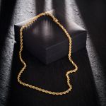 Goldkette als Kordelkette hohl in Gelbgold 333 / 8K, 50 cm lang, 3,8 mm breit, Gewicht ca. 8.3 g.