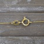 Goldkette als Ankerkette flach in Gelbgold 375 / 9K, 42 cm lang, 0,8 mm breit, Gewicht ca. 0.8 g.