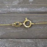 Goldkette als Ankerkette flach in Gelbgold 375 / 9K, 42 cm lang, 0,8 mm breit, Gewicht ca. 0.8 g.
