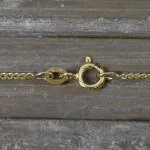 Goldkette als Panzerkette flach in Gelbgold 375 / 9K, 42 cm lang, 1,7 mm breit, Gewicht ca. 3.6 g.