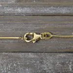 Goldkette als Schlangenkette in Gelbgold 375 / 9K, 45 cm lang, 1,1 mm breit, Gewicht ca. 4.2 g.