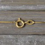 Goldkette als Schlangenkette diamantiert in Gelbgold 375 / 9K, 50 cm lang, 0,8 mm breit, Gewicht ca. 3 g.