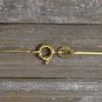 Goldkette als Schlangenkette diamantiert in Gelbgold 375 / 9K, 42 cm lang, 0,9 mm breit, Gewicht ca. 3 g.