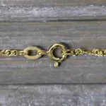 Goldkette als Singapurkette in Gelbgold 375 / 9 Karat, 90 cm lang, 1.8 mm breit, Gewicht ca. 4.8 g.