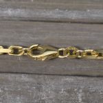 Goldkette als Ankerkette diamantiert in Gelbgold 375 / 9K, 50 cm lang, 3 mm breit, Gewicht ca. 20 g.