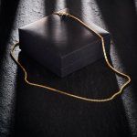 Goldkette als Panzerkette flach 0.8 Höhe in Gelbgold 585 / 14K, 60 cm lang, 2,4 mm breit, Gewicht ca. 8.8 g.