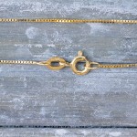 Goldkette als Venezianerkette in Gelbgold 375 / 9K, 34 cm lang, 0,7 mm breit, Gewicht ca. 1.1 g.