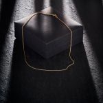 Goldkette als Doppelankerkette in Gelbgold 375 / 9K, 40 cm lang, 1 mm breit, Gewicht ca. 0.6 g.