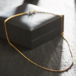 Goldkette als Ankerkette flach in Gelbgold 333 / 8K, 50 cm lang, 1,2 mm breit, Gewicht ca. 1.6 g.