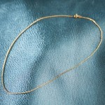 Goldkette als Ankerkette flach in Gelbgold 585 / 14K, 45 cm lang, 1,2 mm breit, Gewicht ca. 1.8 g.