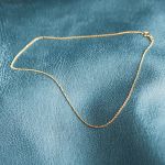 Goldkette als Ankerkette diamantiert in Gelbgold 585 / 14K, 42 cm lang, 1,3 mm breit, Gewicht ca. 2.3 g.