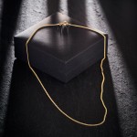 Goldkette als Panzerkette flach in Gelbgold 333 / 8K, 55 cm lang, 1,7 mm breit, Gewicht ca. 4.5 g.