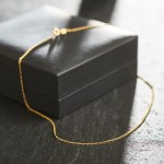 Goldkette als Achterkette in Gelbgold 585 / 14K, 50 cm lang, 1,3 mm breit, Gewicht ca. 2.4 g.