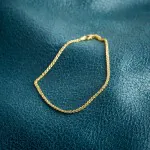 Armband als Zopfkette in Gelbgold 333 / 8 K, 18 cm lang, 1,7mm breit, Gewicht ca. 1.8 g.