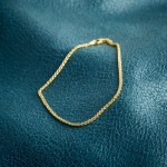 Armband als Zopfkette in Gelbgold 585 / 14 K, 21 cm lang, 1,7mm breit, Gewicht ca. 2.5 g.