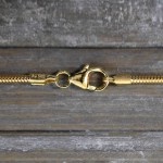 Goldkette als Schlangenkette in Gelbgold 585 / 14K, 55 cm lang, 1,6 mm breit, Gewicht ca. 7.3 g.