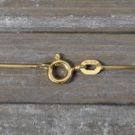 Goldkette als Schlangenkette diamantiert in Gelbgold 585 / 14K, 50 cm lang, 0,8 mm breit, Gewicht ca. 3.3 g.