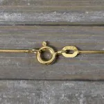 Goldkette als Schlangenkette diamantiert in Gelbgold 585 / 14K, 38 cm lang, 0,8 mm breit, Gewicht ca. 2.7 g.