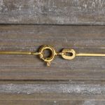 Goldkette als Schlangenkette diamantiert in Gelbgold 585 / 14K, 42 cm lang, 0,9 mm breit, Gewicht ca. 3.8 g.